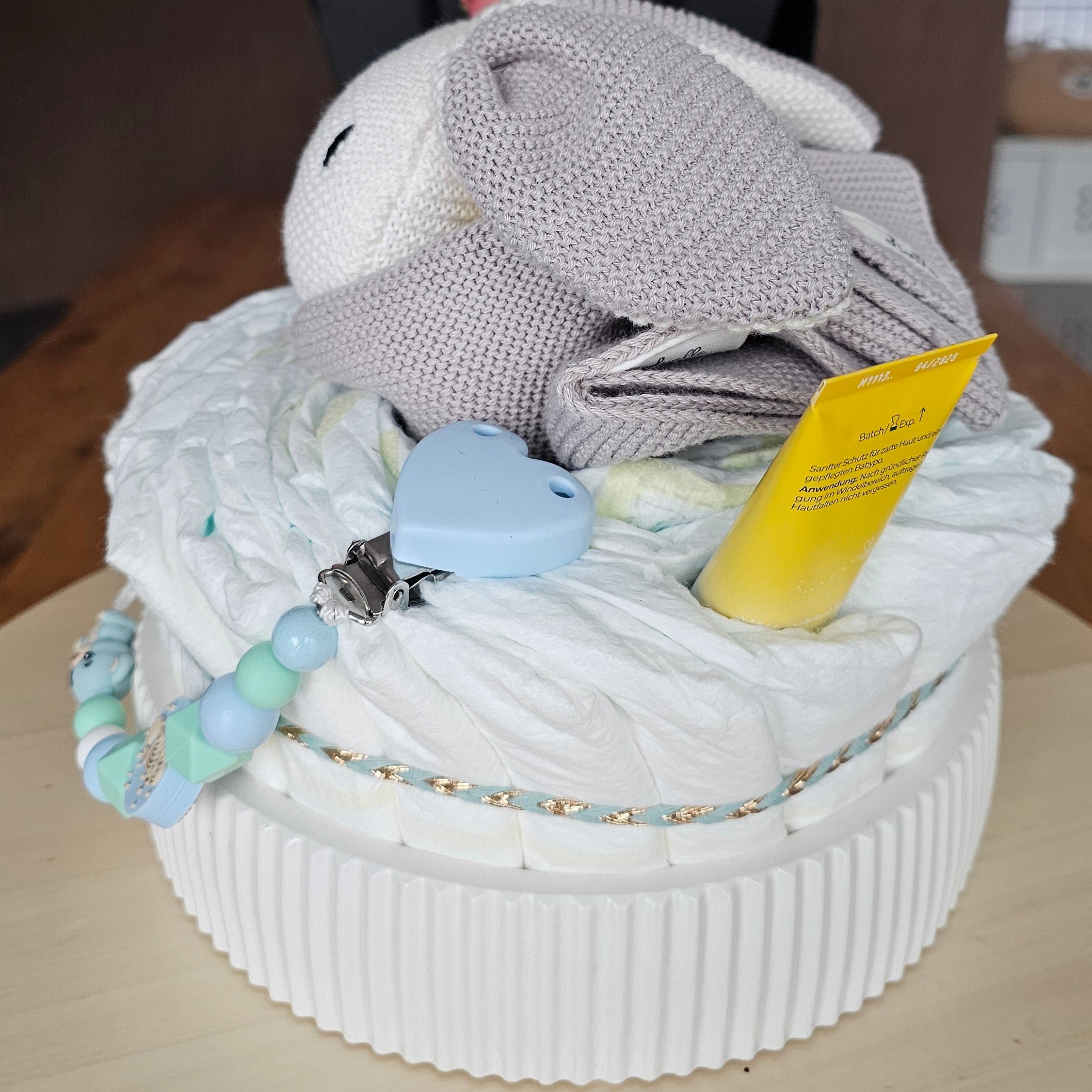 Windeltorte klein in handgegossener, personalisierter Gipsschale